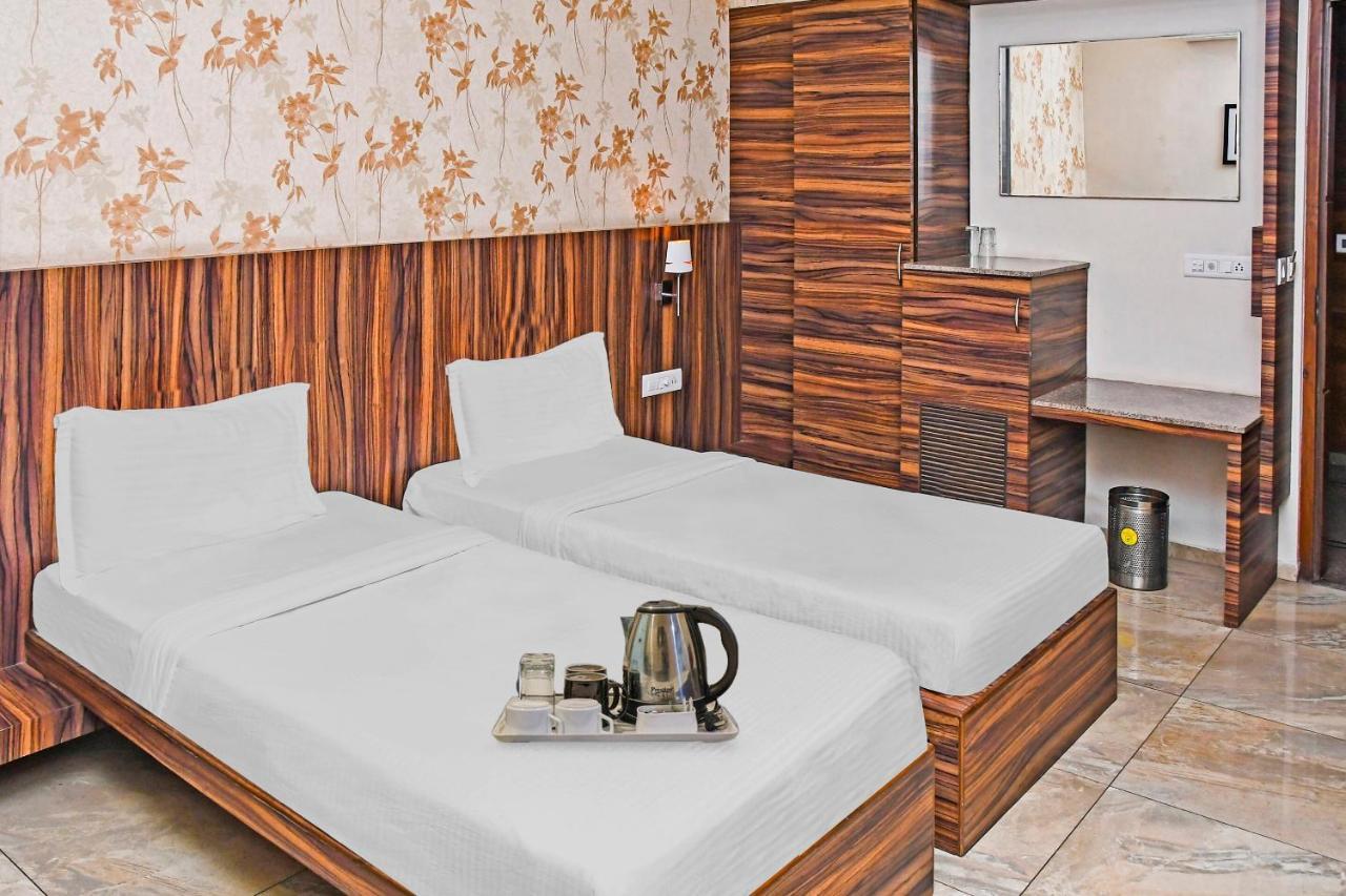 Townhouse 900 Hotel Surya Palace Bhilai Ngoại thất bức ảnh