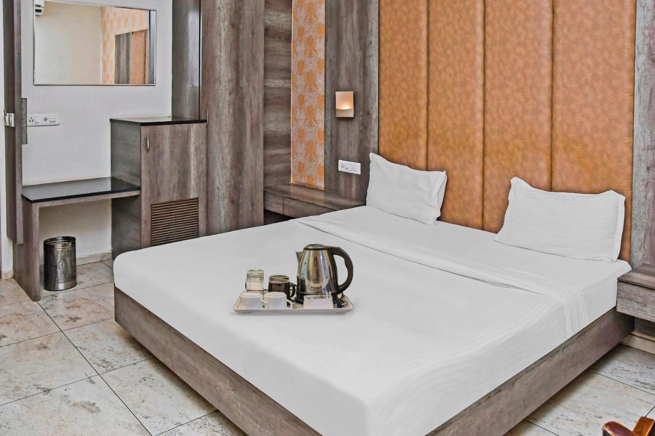 Townhouse 900 Hotel Surya Palace Bhilai Ngoại thất bức ảnh